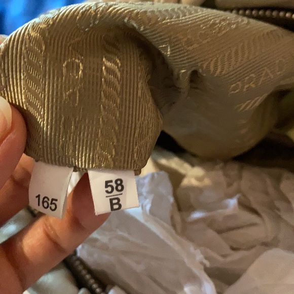 Authentic Prada handbag in Good Conditions - Picture 9 of 10